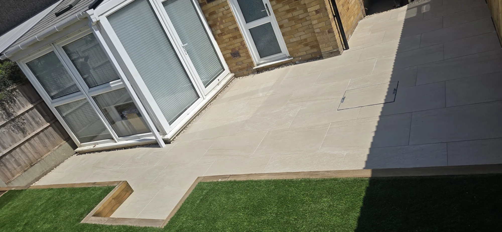 Porcelain or Sandstone: Choosing the Right Patio
